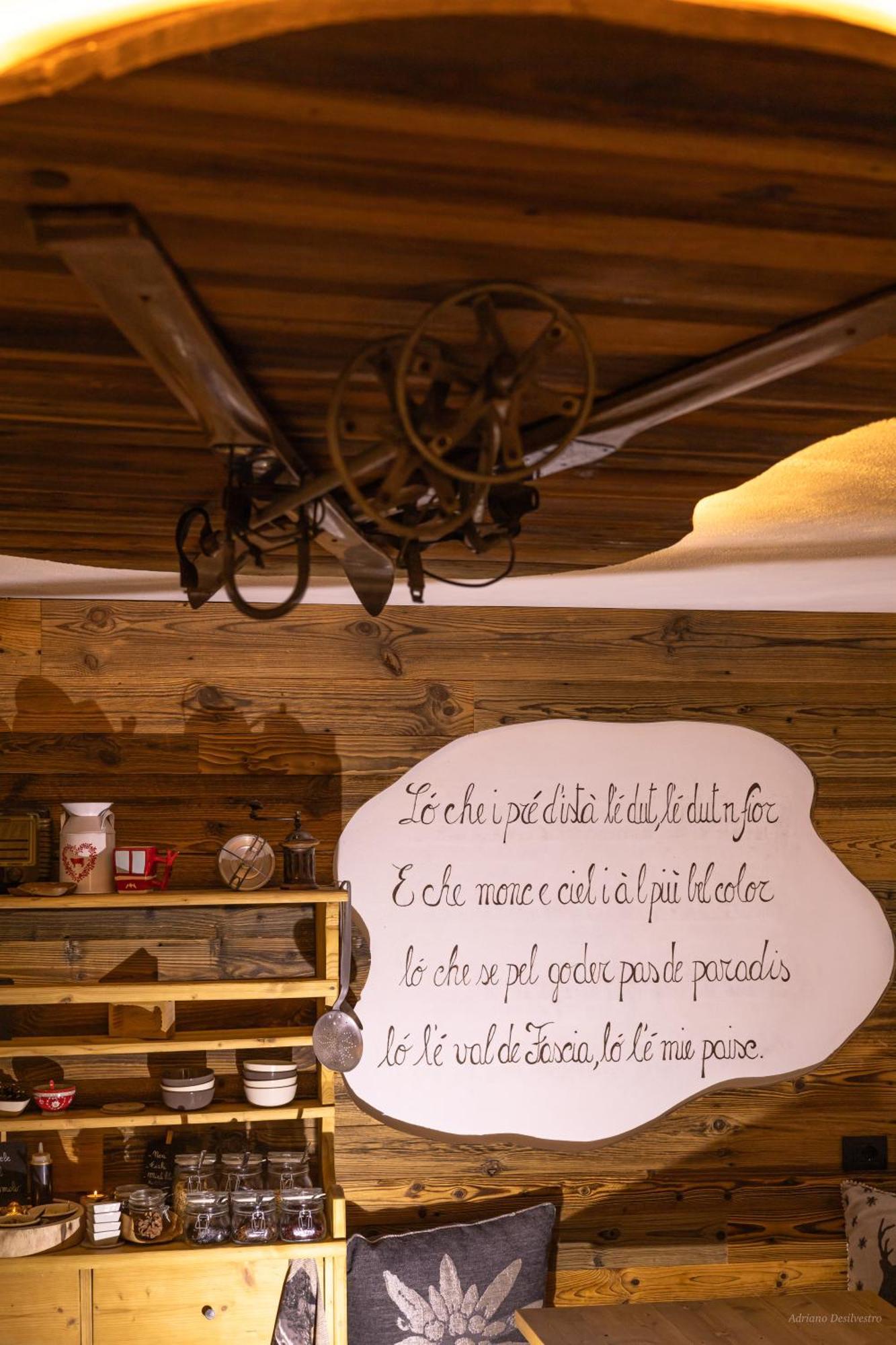 Majon De La Nona Otel Pozza di Fassa Dış mekan fotoğraf