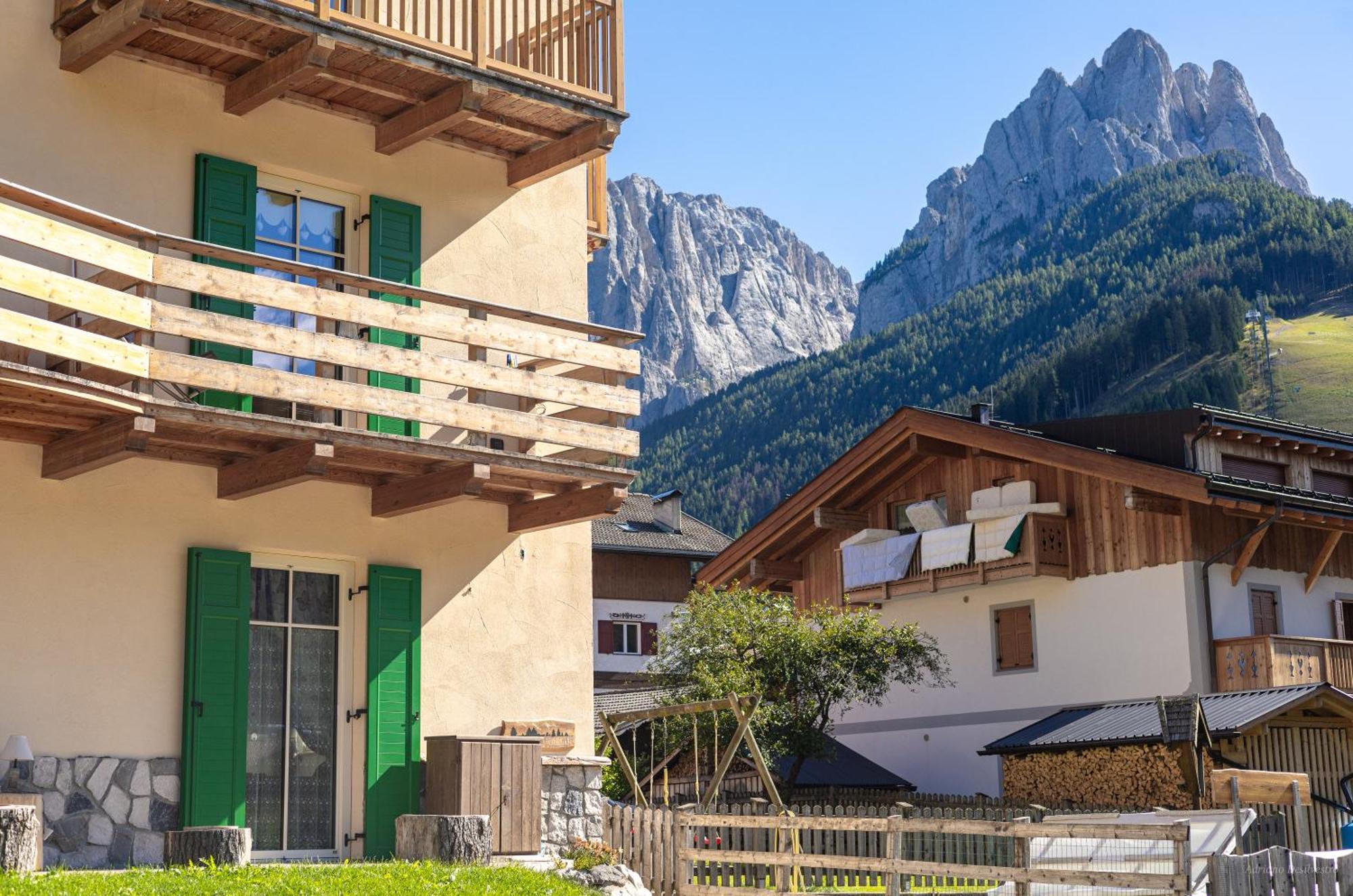 Majon De La Nona Otel Pozza di Fassa Dış mekan fotoğraf