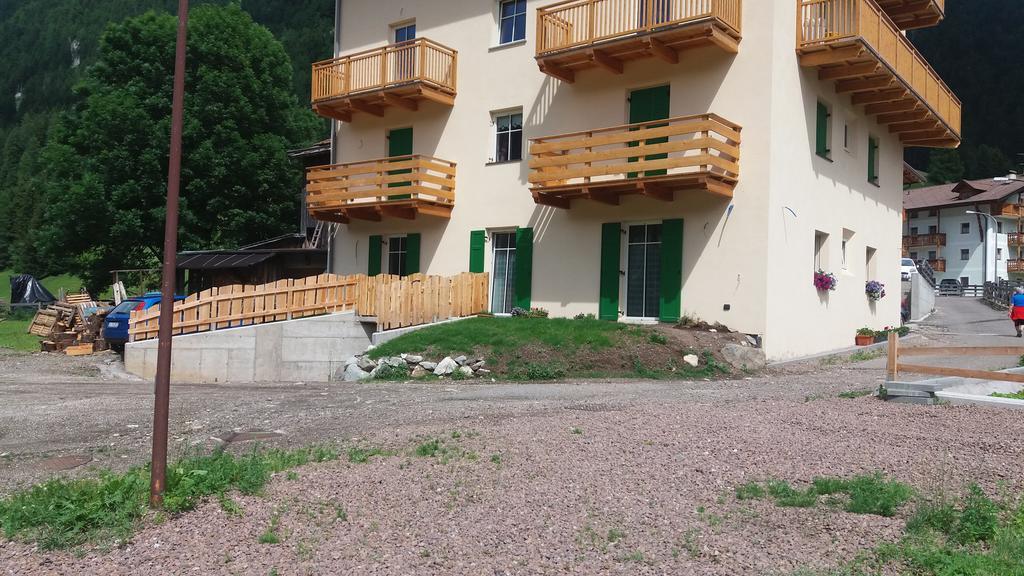 Majon De La Nona Otel Pozza di Fassa Dış mekan fotoğraf